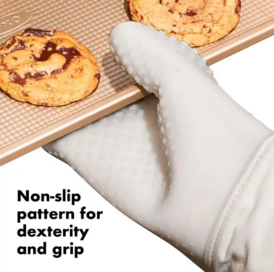 Oat Silicone Oven Mitt