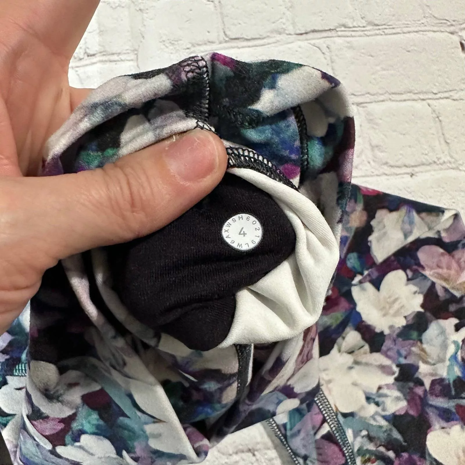 lululemon leggings size 4 Multi