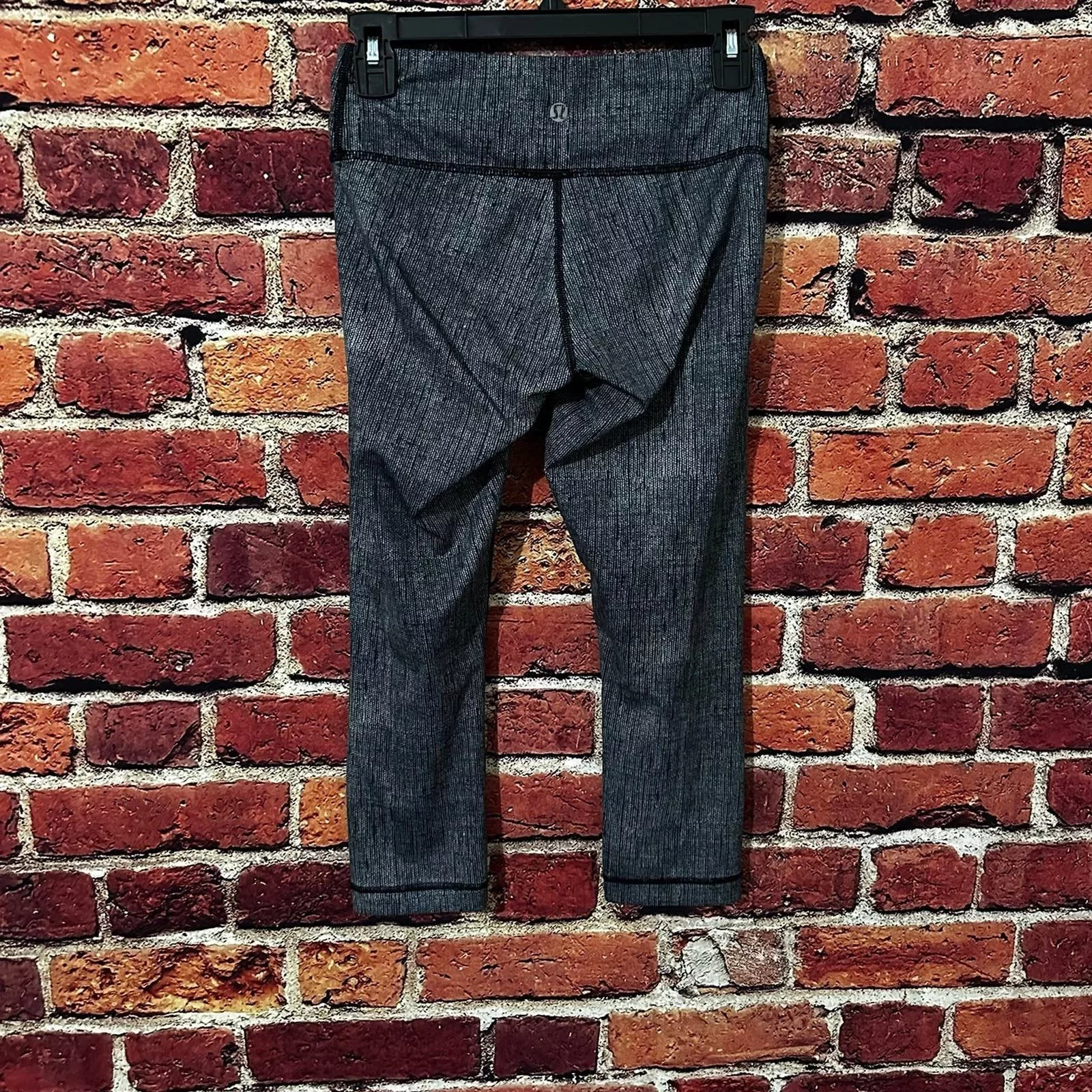 lululemon leggings size 4 Gray