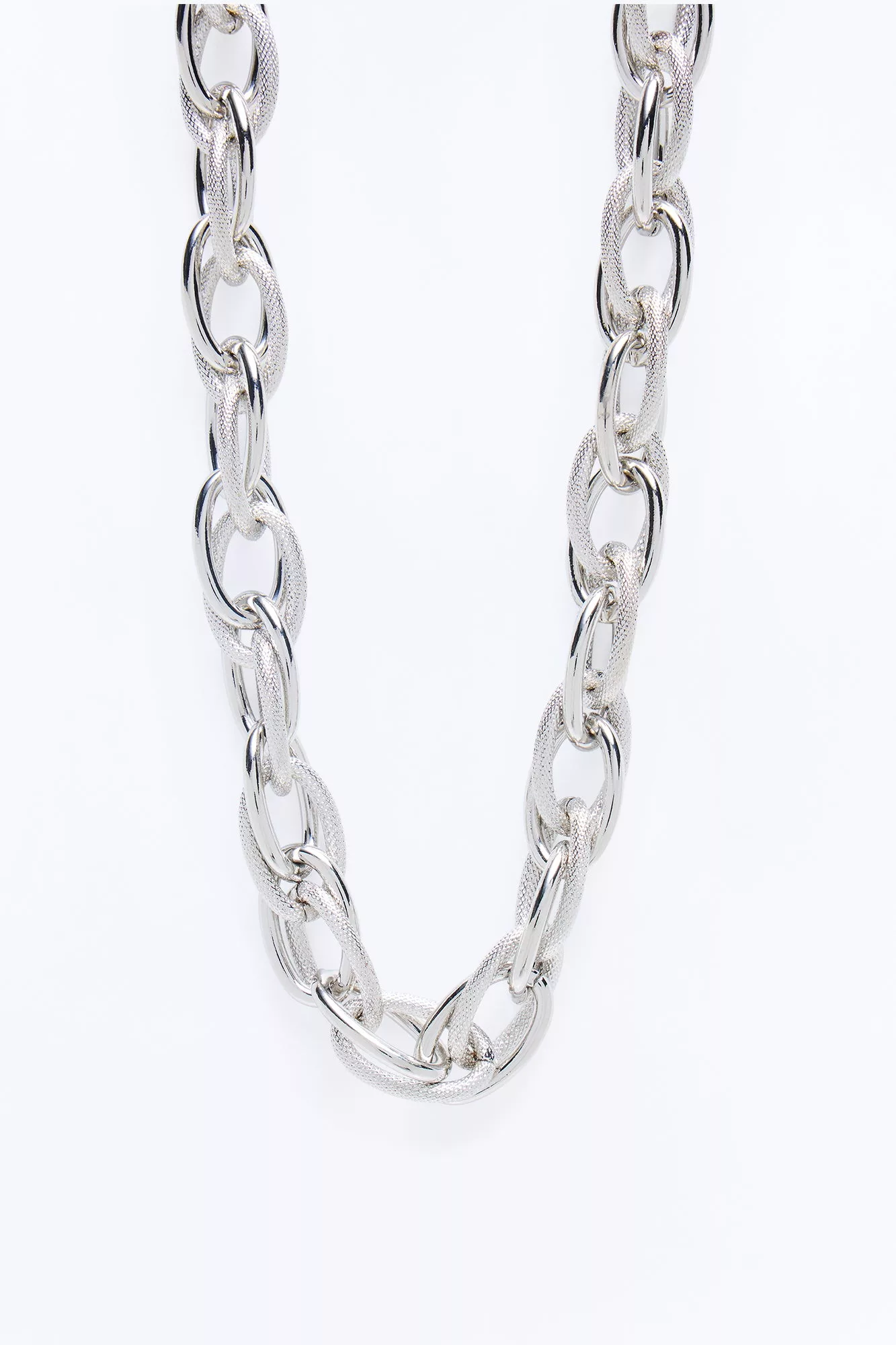 Chain Attraction Necklace - Silver