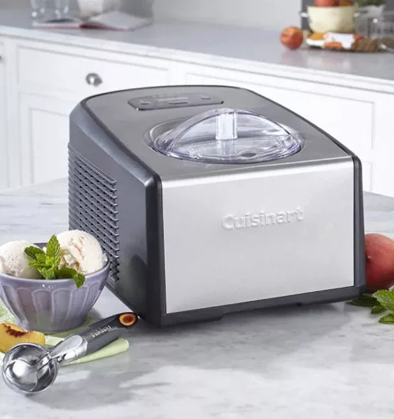 Ice Cream and Gelato Maker  1.5 qt.