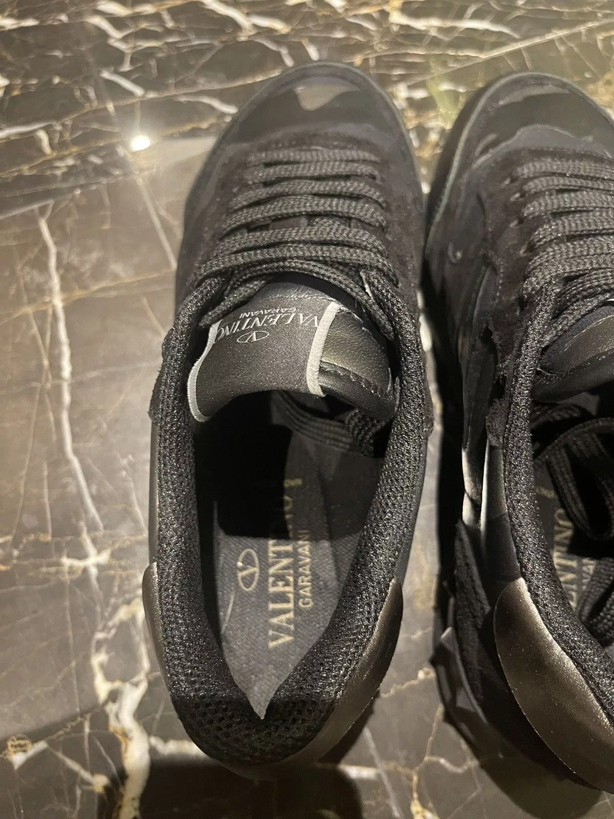 Valentino Low Top Sneakers Valentino rockrunner black sneaker
