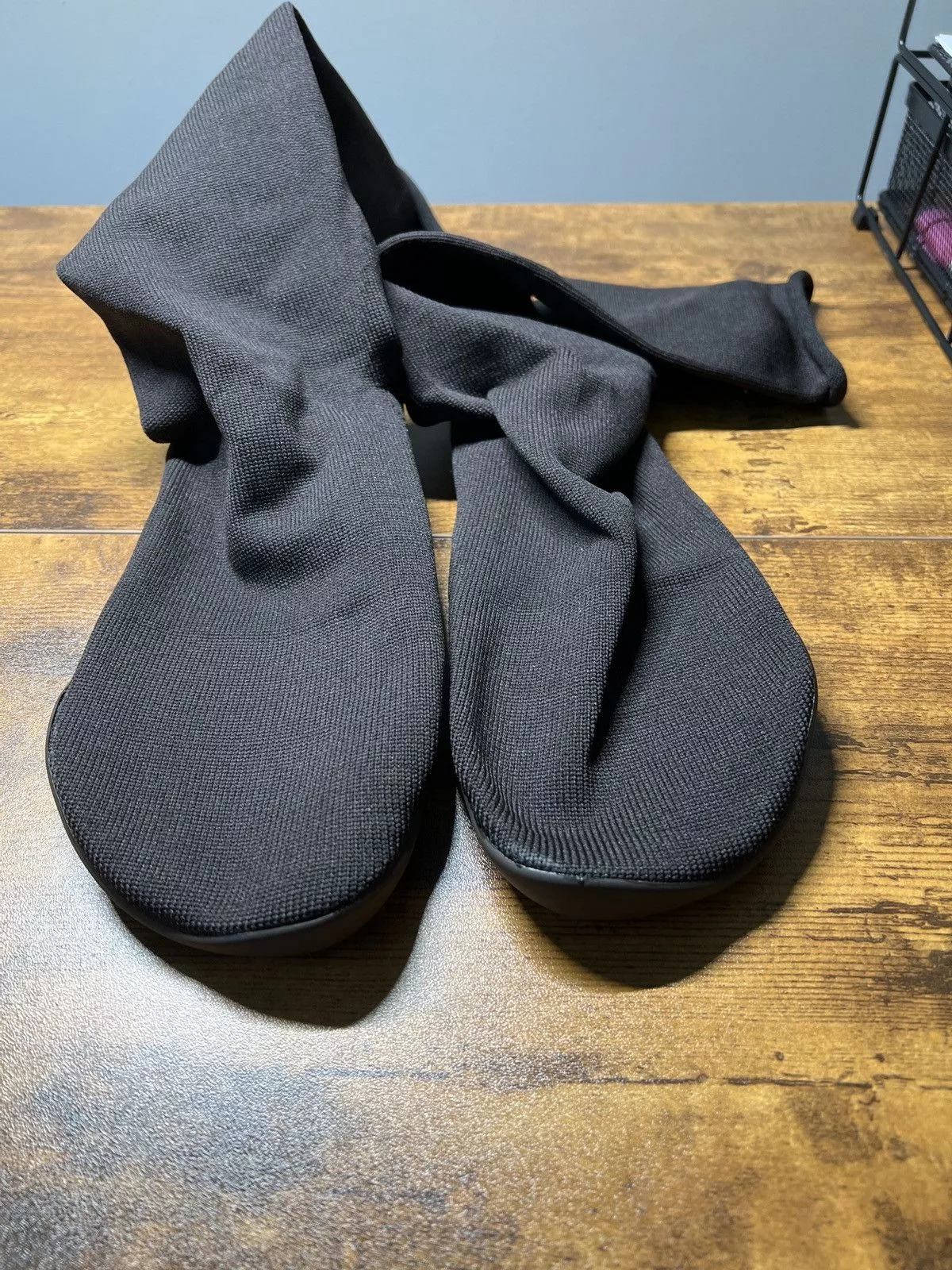 Yeezy Slip Ons Yeezy Pods Black
