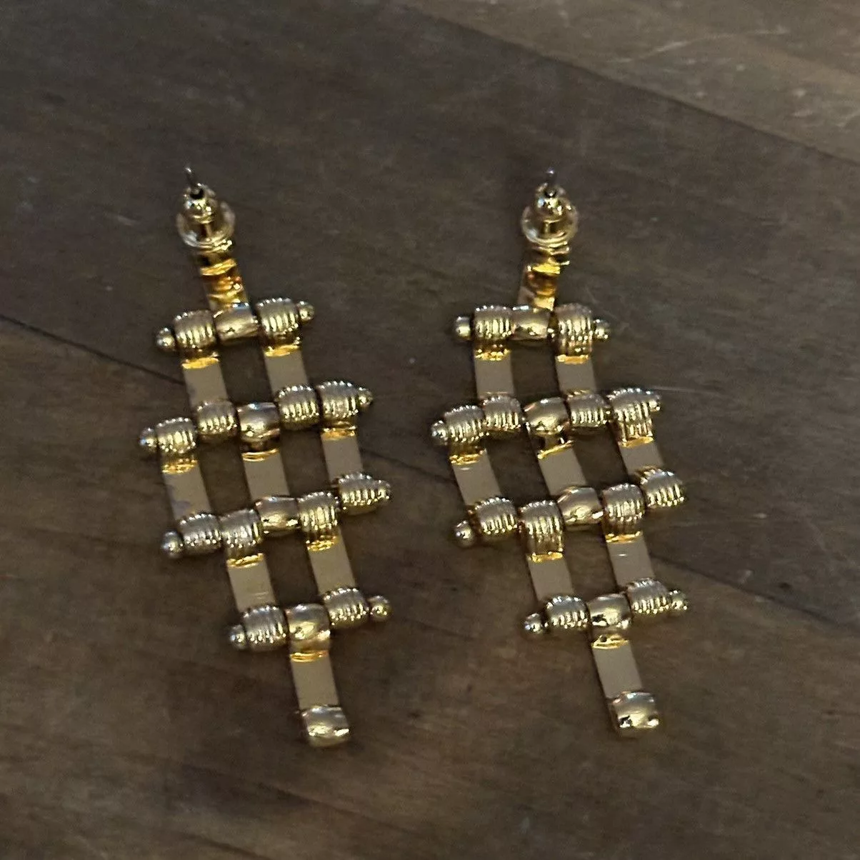 Other Earrings Other Hold tone basketweave dangle earrings Gold