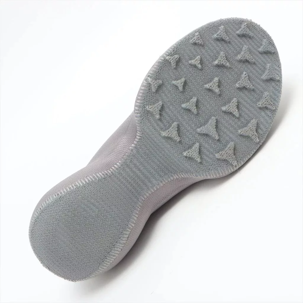 Givenchy Low Top Sneakers Givenchy o1srvl11e0624 Sneaker in Grey Gray