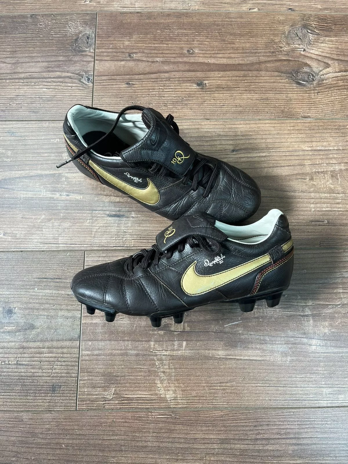 Nike Boots Nike × Vintage Vintage Nike Ronaldinho 10 Tiempo Leather Soccer Shoes Brown