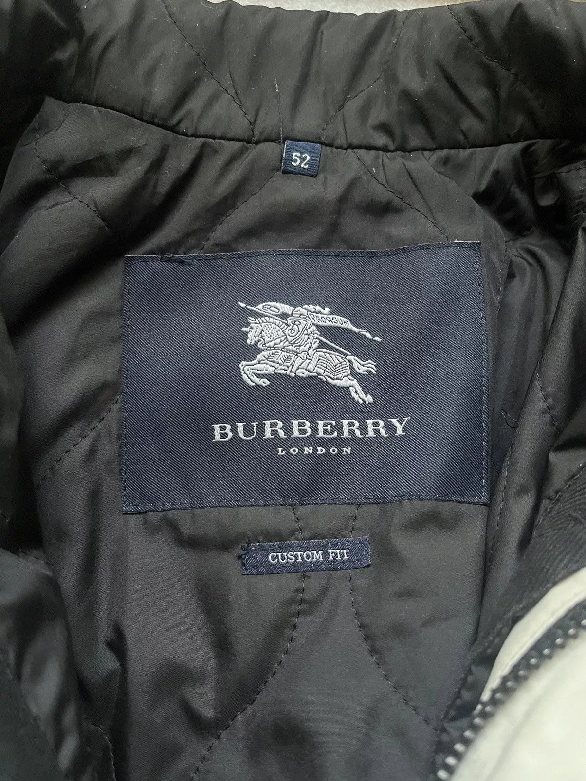 Burberry Light Jackets Rare 🔥 Burberry Jacket White