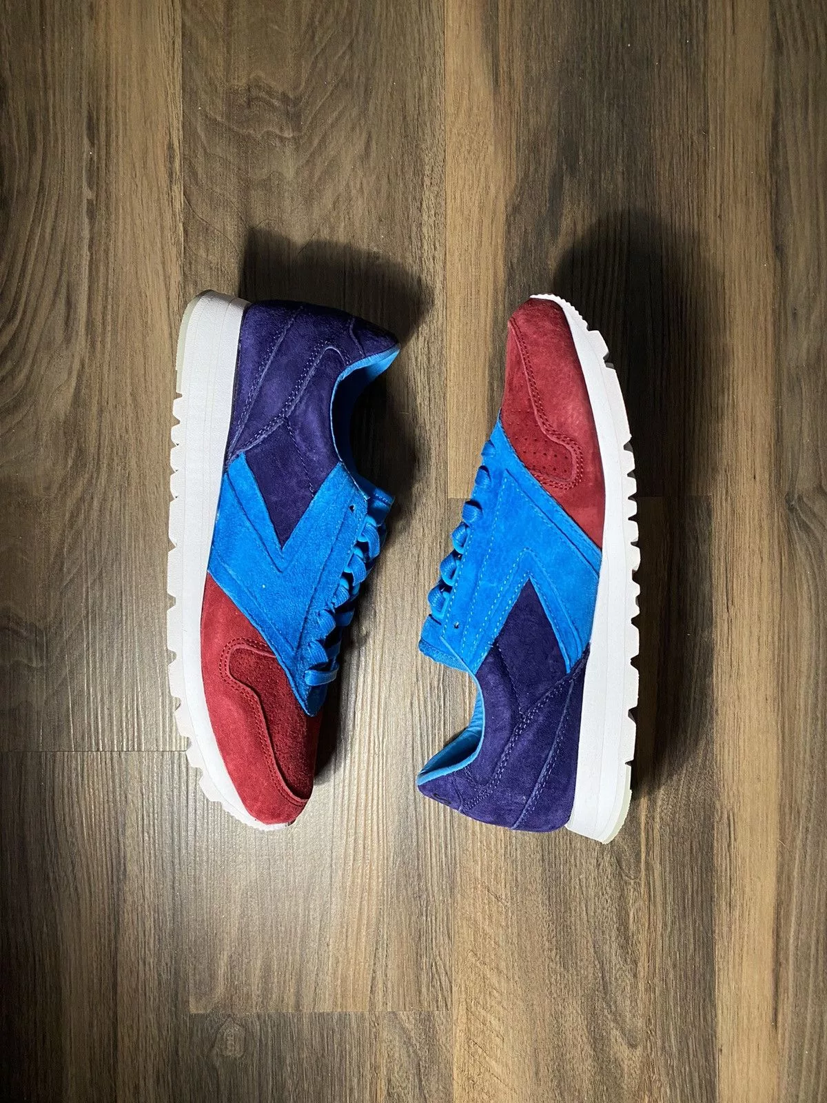 Brooks Low Top Sneakers Brooks × CNCPTS Brooks Chariot x Concepts “Merlot” Blue