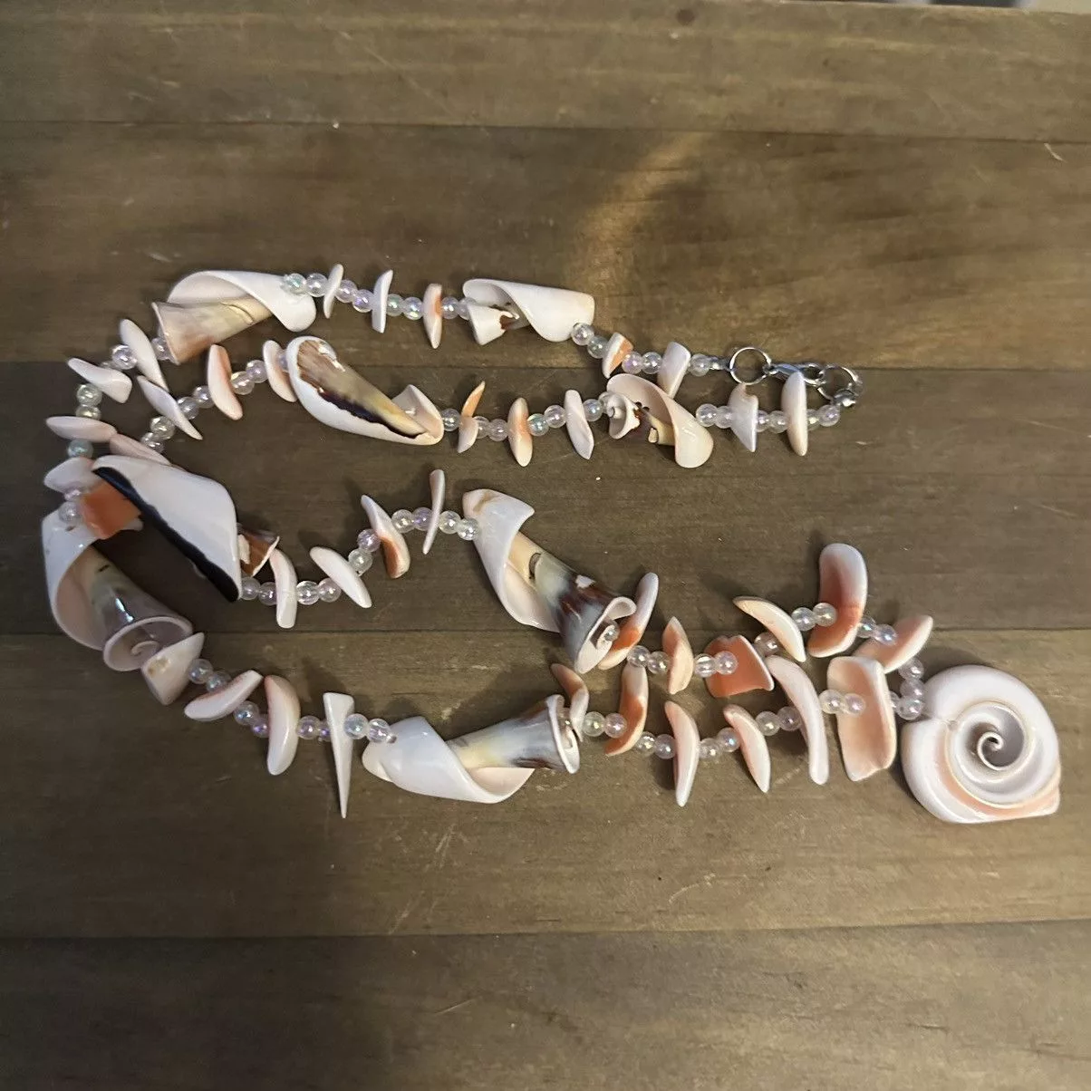 Other Necklaces Other Seashell necklace Pink