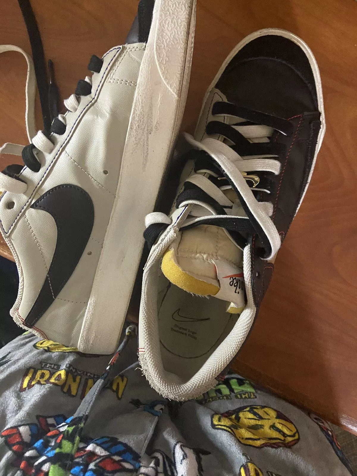 Nike Low Top Sneakers Nike blazer low 77 premium removable swoosh Black