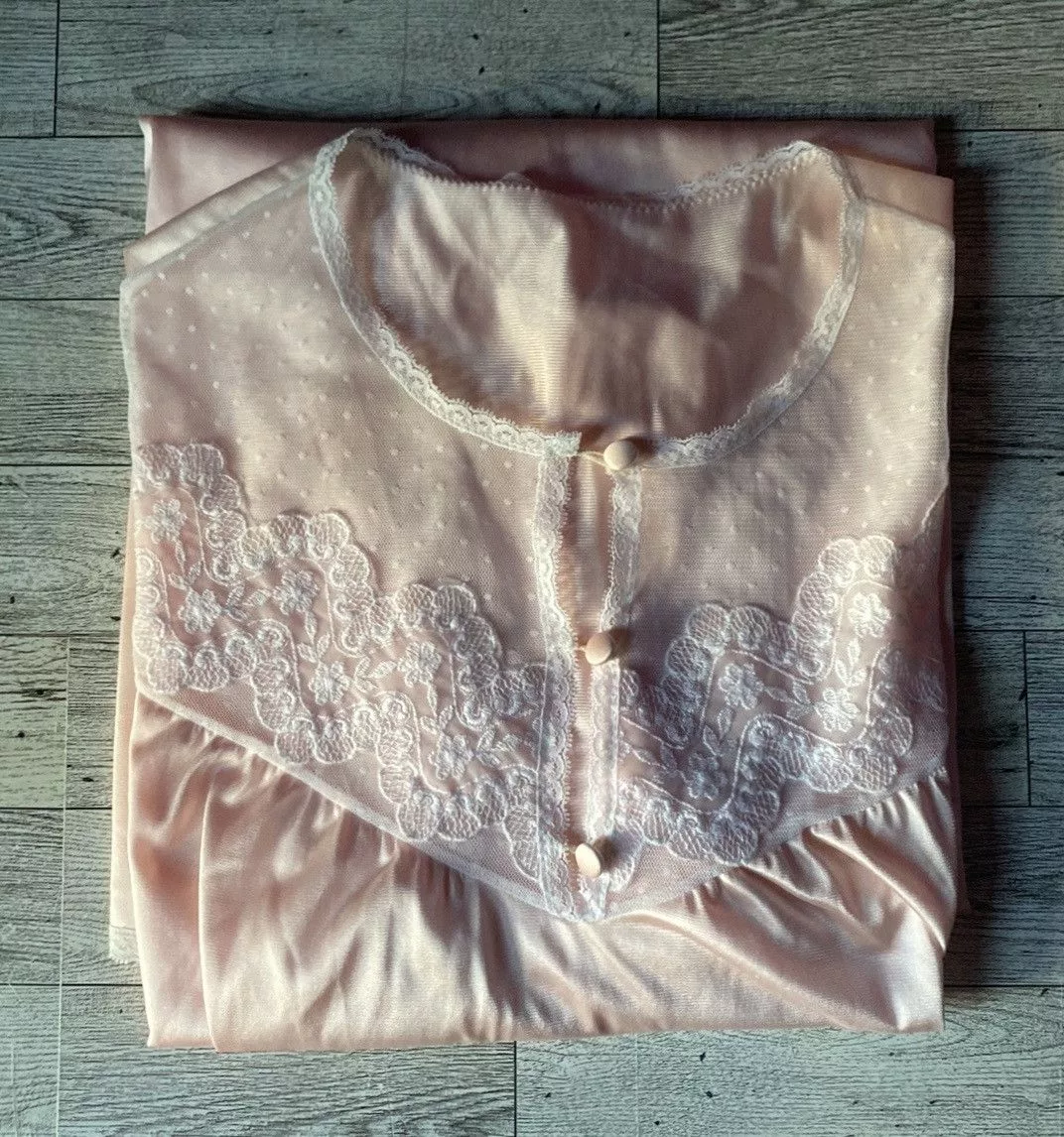 Vintage Socks Intimates Vanity Fair, Vintage, Long Sleeve, Lace Trim Nightgown Pink