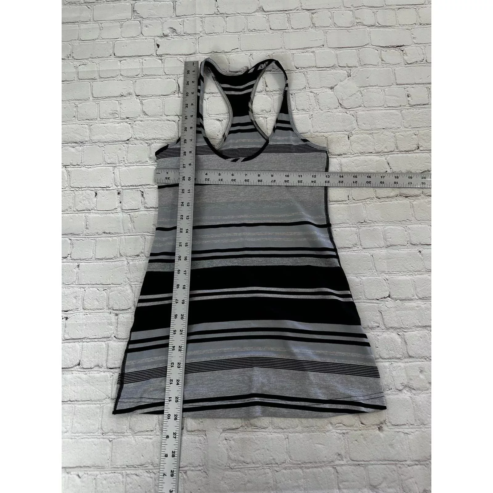 Lululemon Tank Tops Lululemon Tank Top size 8 Gray