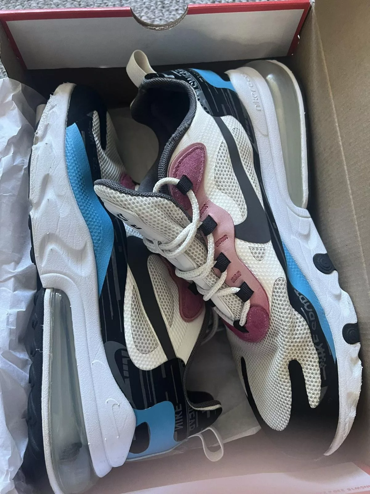 Nike Low Top Sneakers Nike 270 React White