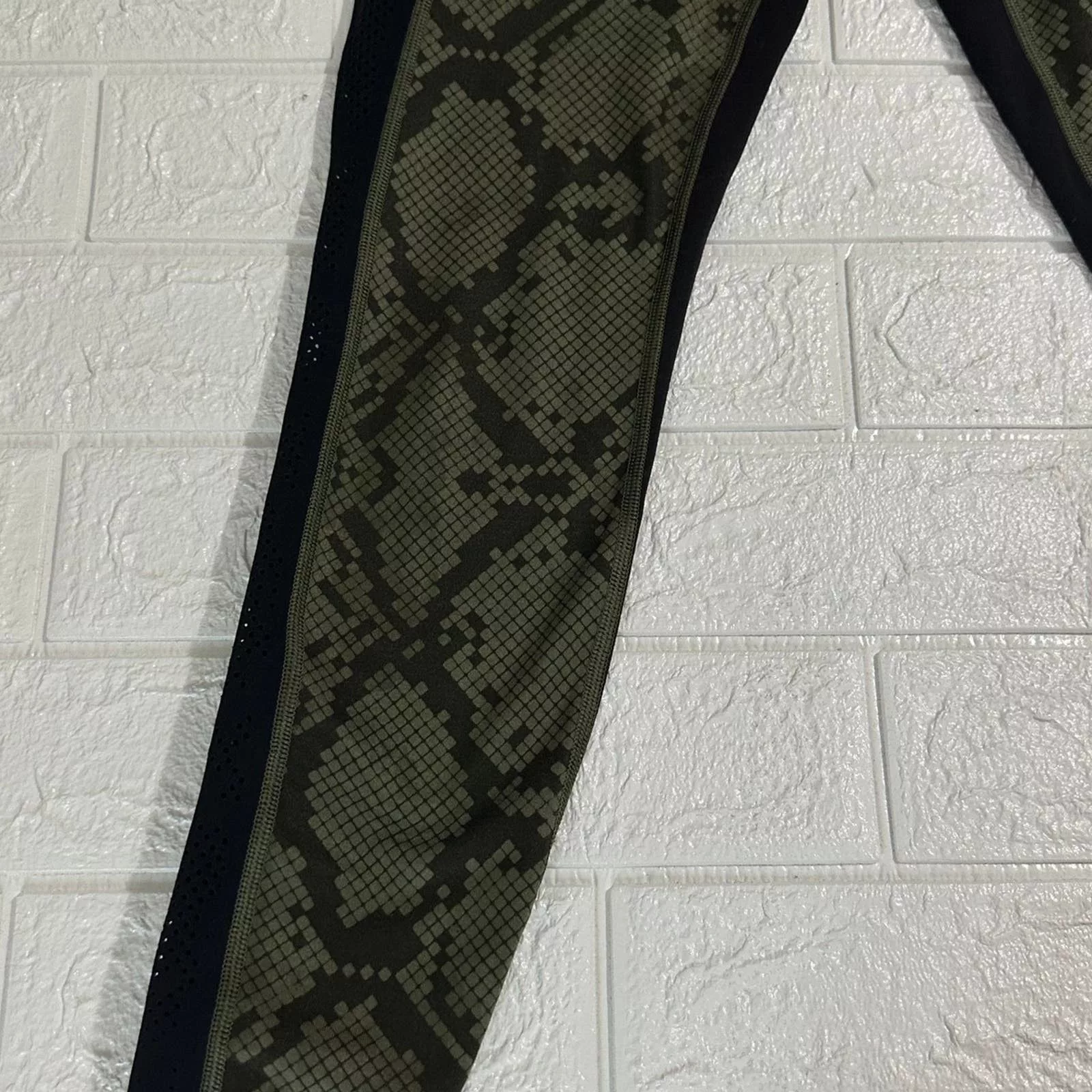 Lululemon Leggings size 4 Green