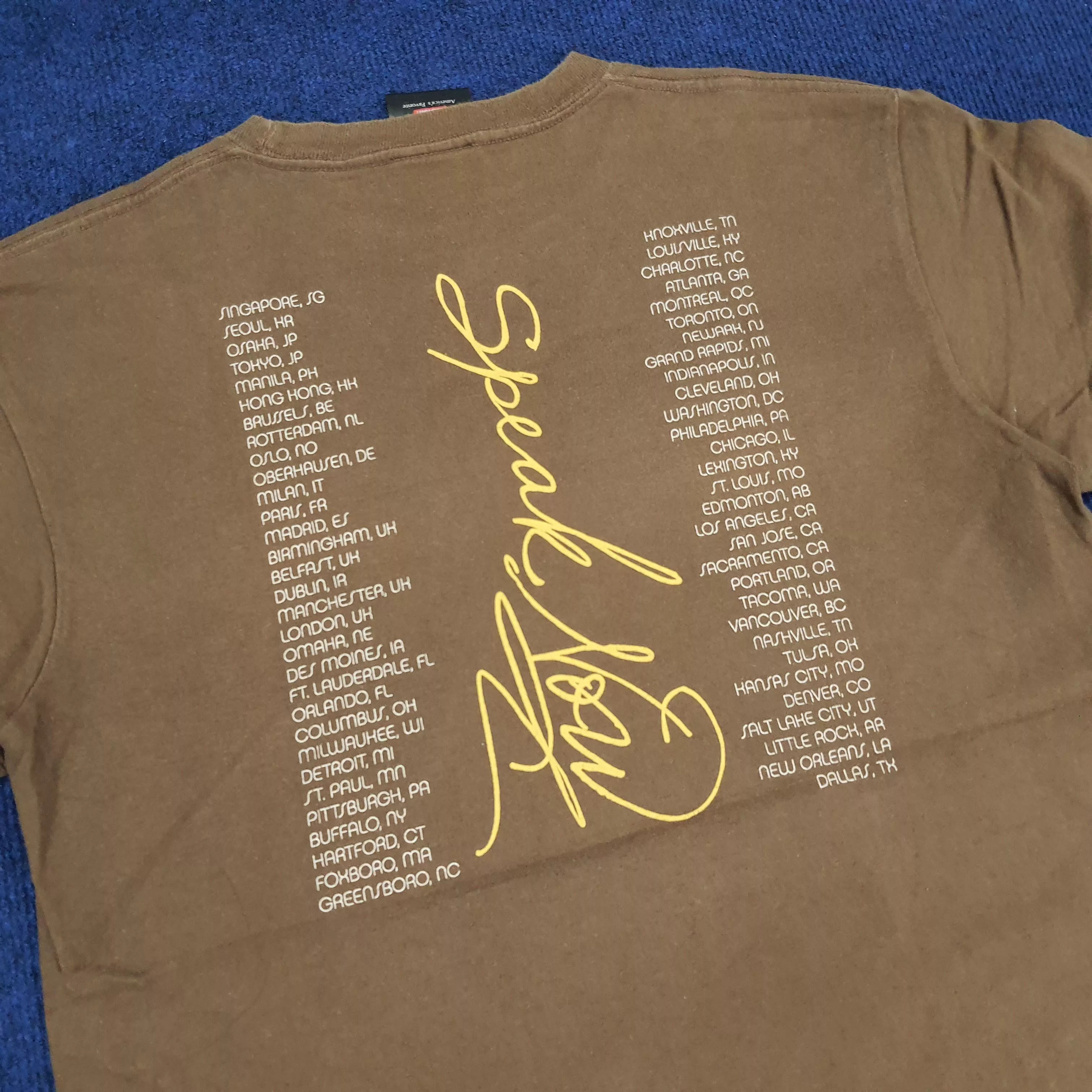 Band Tees Short Sleeve T Shirts Band Tees × Vintage Vintage Taylor Swift American Singer Tour T-shirt Brown