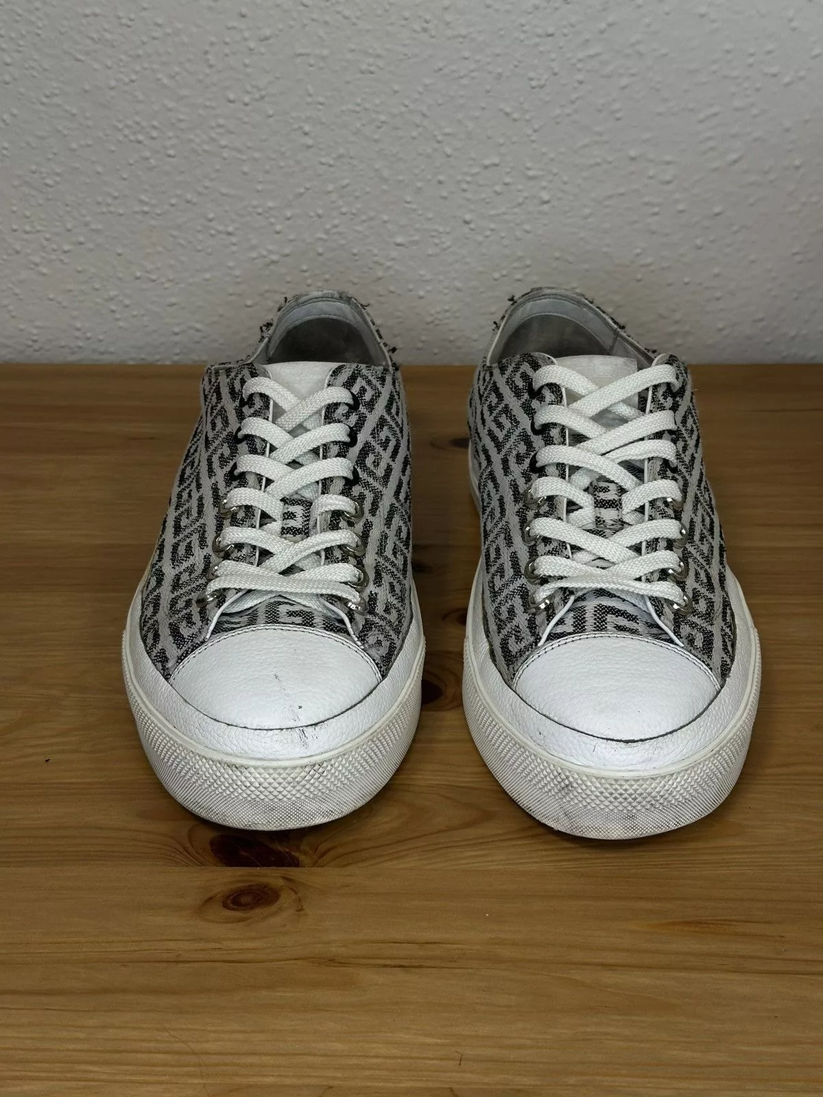 Givenchy Low Top Sneakers Givenchy City Low Sneakers White