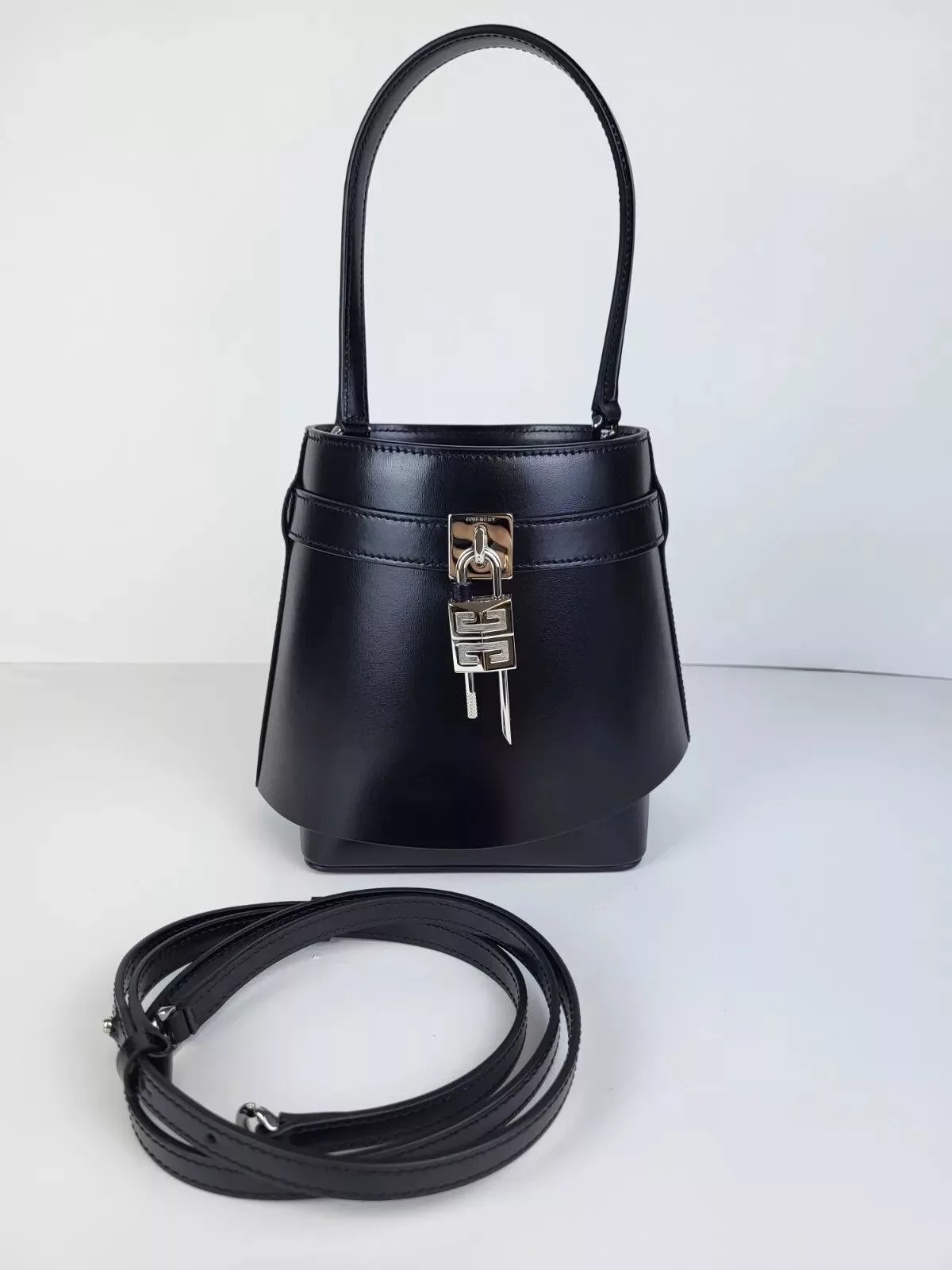 Givenchy Shoulder Bags GIVENCHY Shark Lock Bucket Bagin Box Leather Black