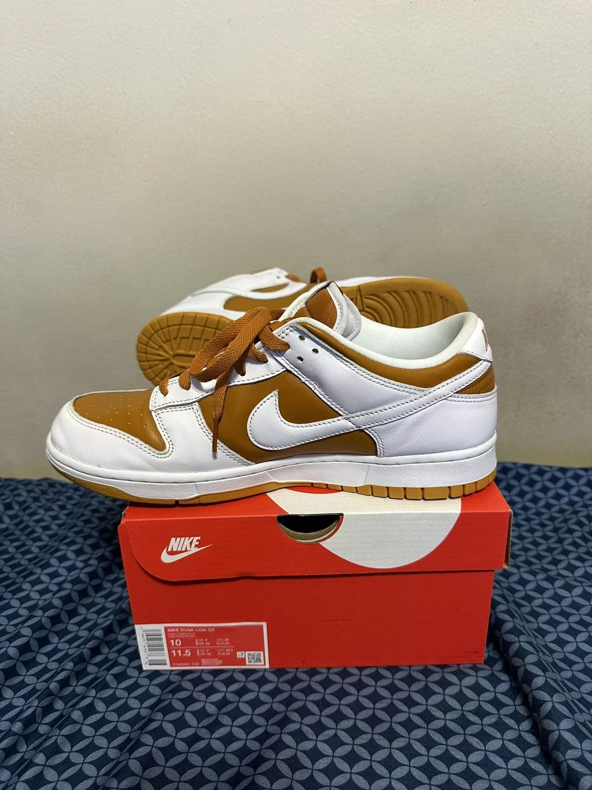 Nike Low Top Sneakers Nike Dunk Low Light Curry Brown