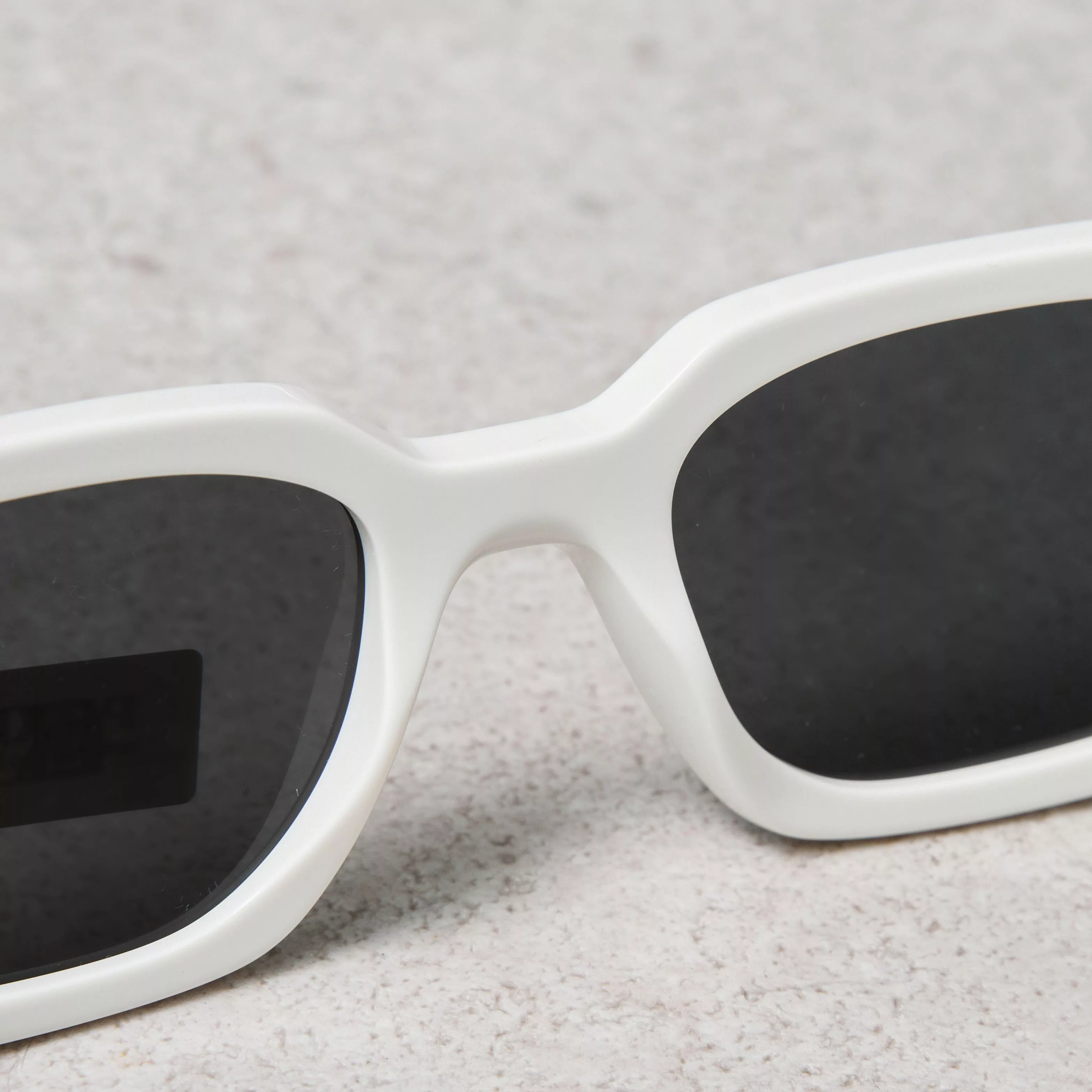 Prada Sunglasses PRADA OPR 17WS 1425S0 Sunglasses WHITE