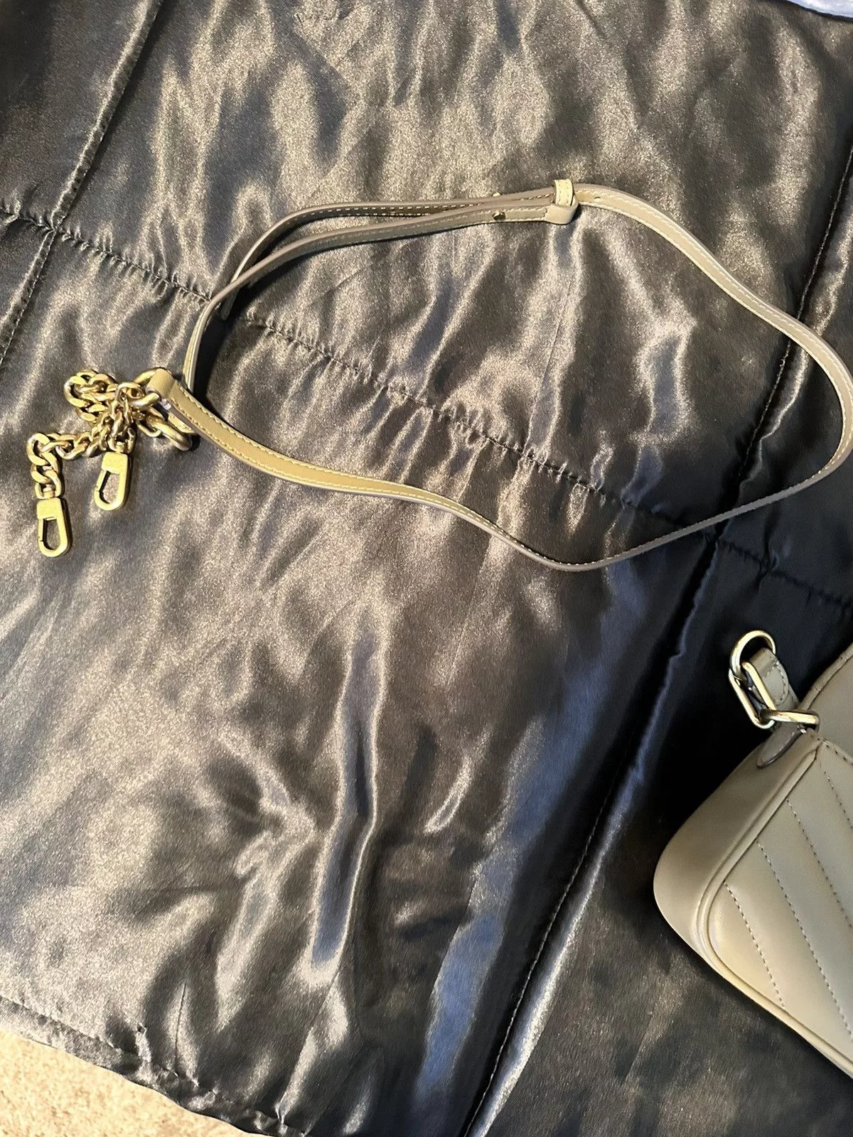 Tory Burch Shoulder Bags Tory Burch Purse Beige