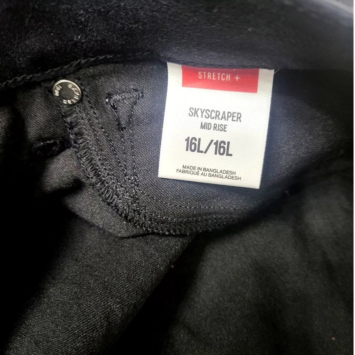 Express Jeans Express Black Wash Stretch Skyscraper Mid Rise - 16L
