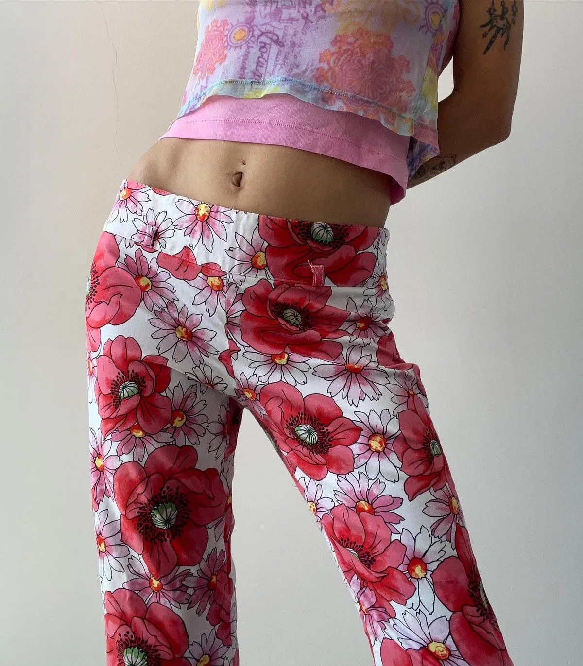 Vintage Pants Vintage Y2k capri Red