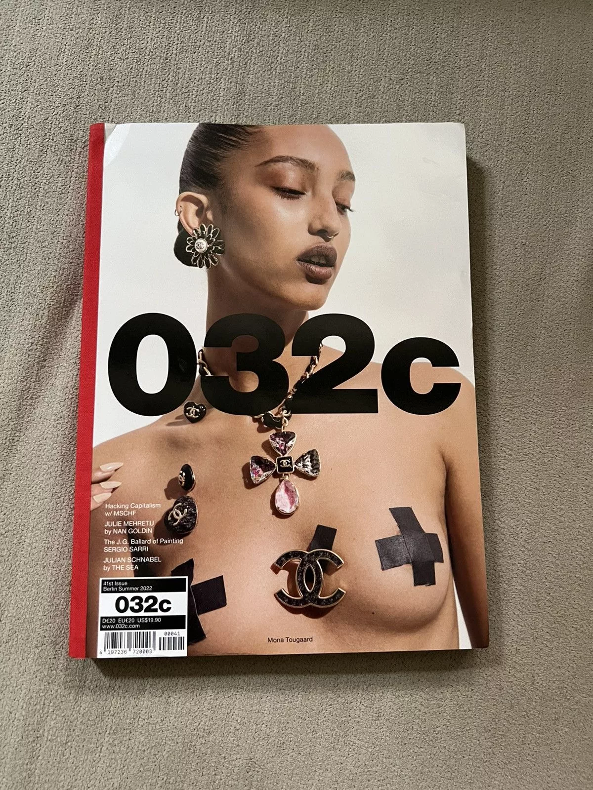 032c Periodicals 032c Issue 41 Summer 2022 Red