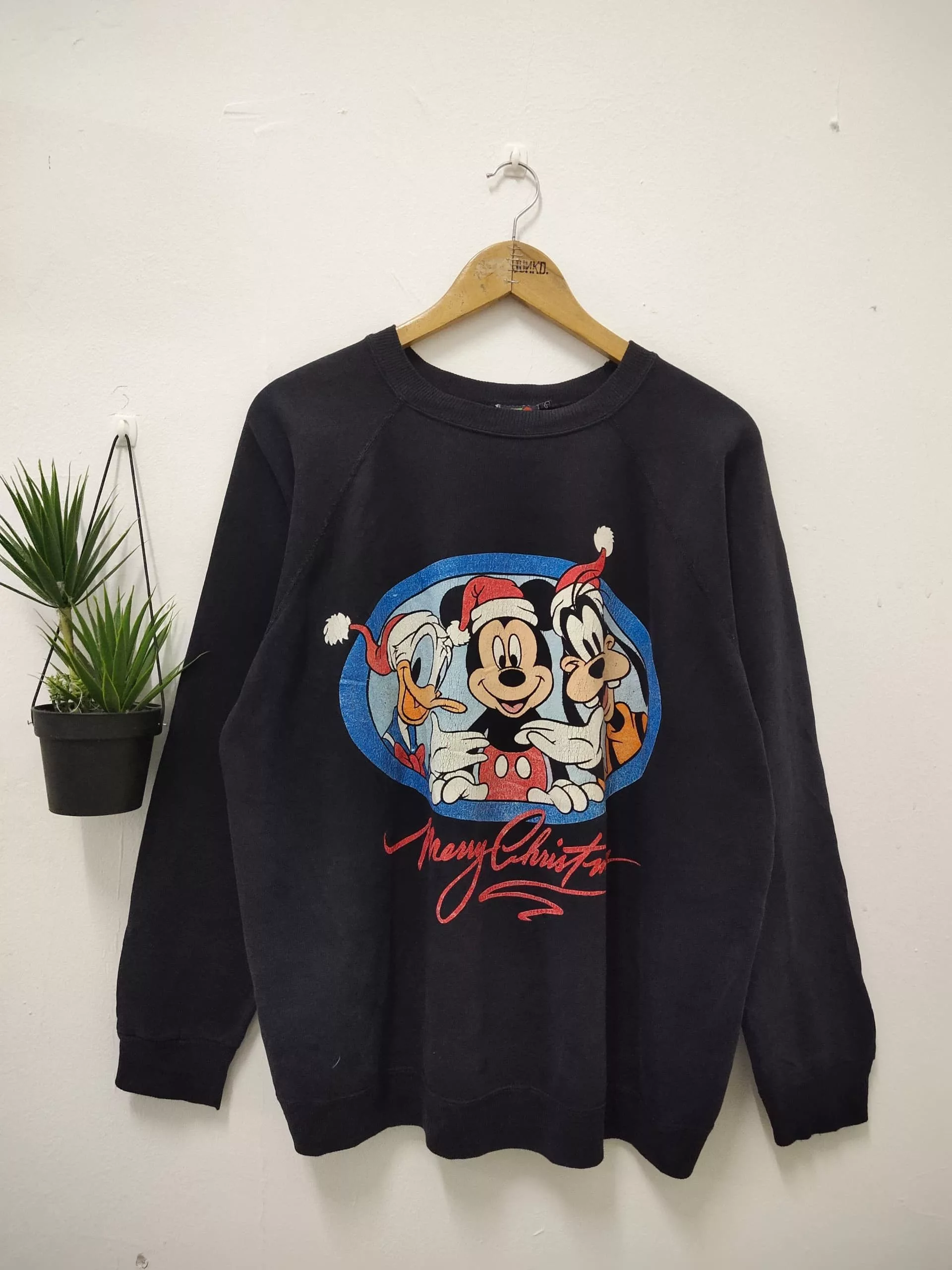 Cartoon Network Sweatshirts Hoodies Cartoon Network × Mickey Mouse × Vintage Vintage 80s 90s Mickey Mouse Christmas Crewneck sweatshirt Black