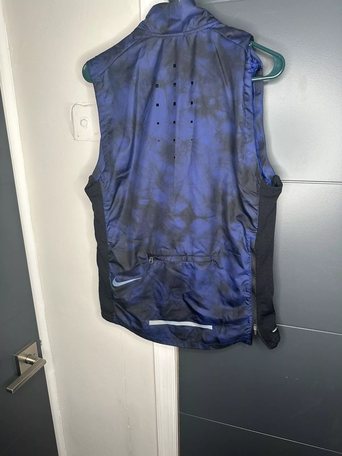 Nike Light Jackets Men’s Nike Aeroloft Running Jacket Blue