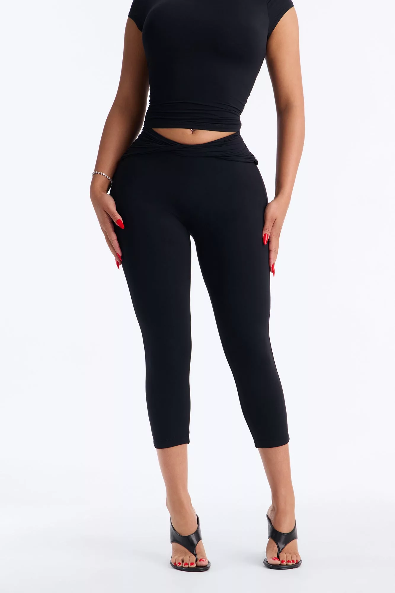 Second Skin Double Lined Twist Capri Leggings - Black