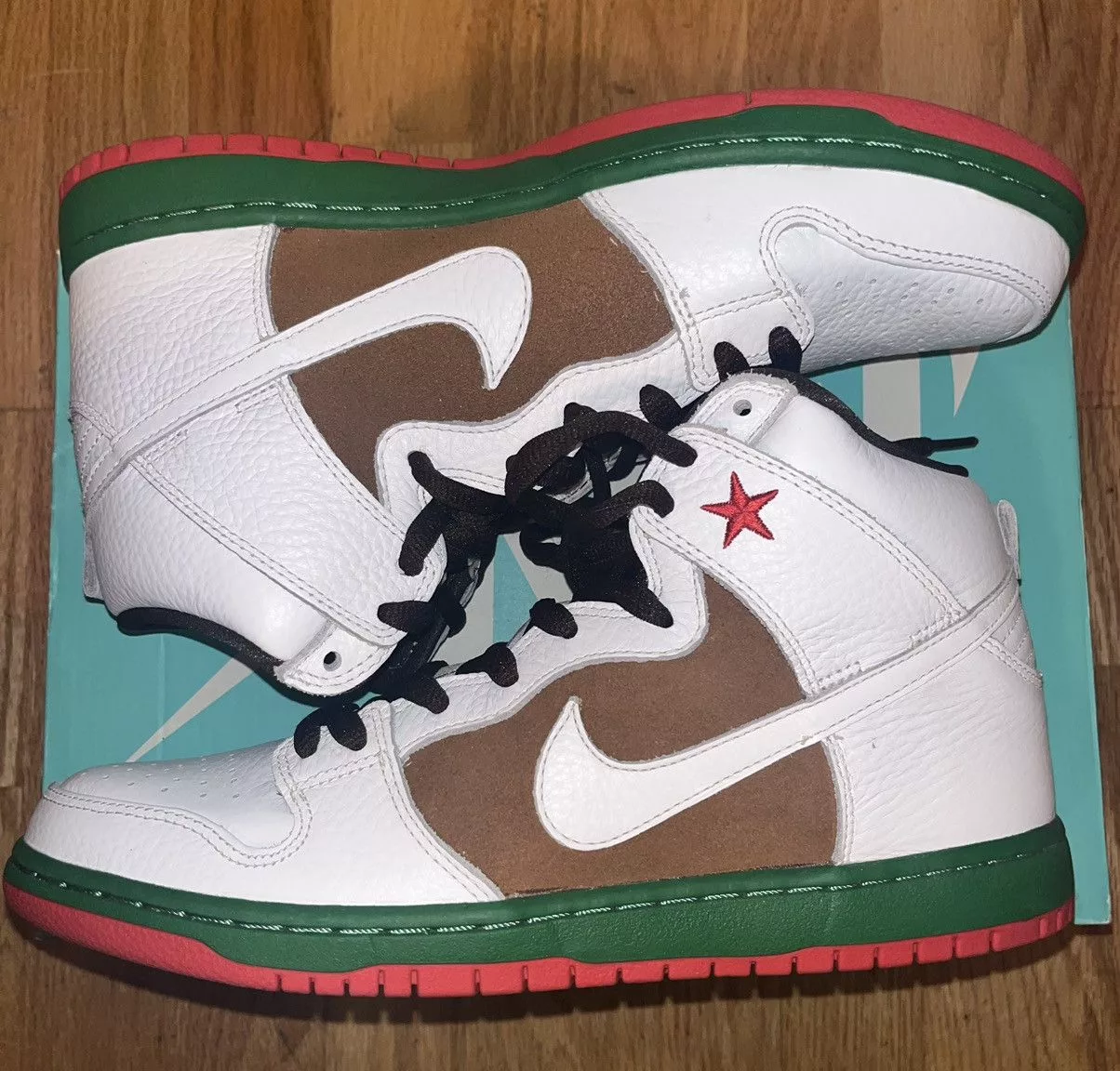 Nike Hi Top Sneakers Nike SB Dunk High Cali (2014) White