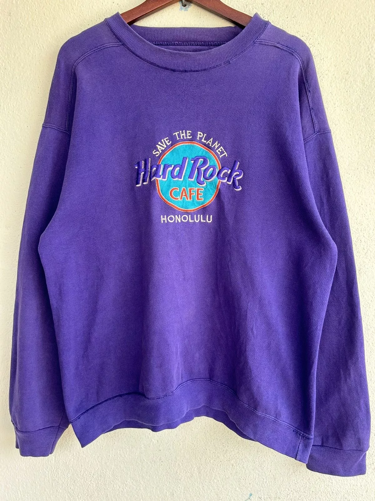 Hard Rock Cafe Sweatshirts Hoodies Hard Rock Cafe × Vintage Vintage Hard Rock Cafe Honolulu Sweatshirt Purple