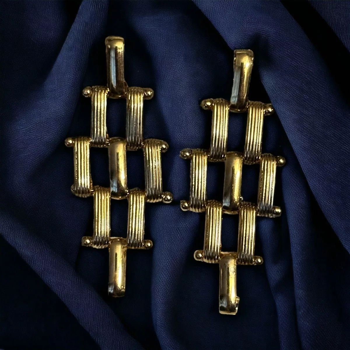 Other Earrings Other Hold tone basketweave dangle earrings Gold