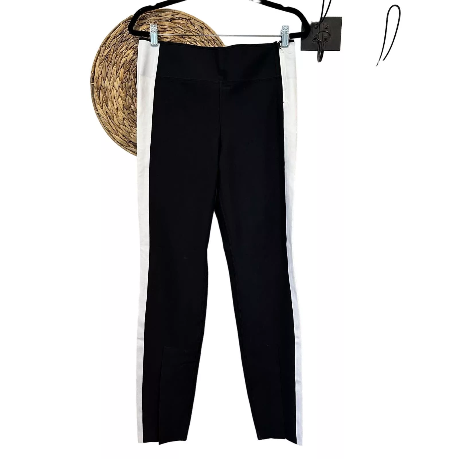 Athleta Pants Like new! ATHLETA Interstellar Colorblock Tight Size 8 Black