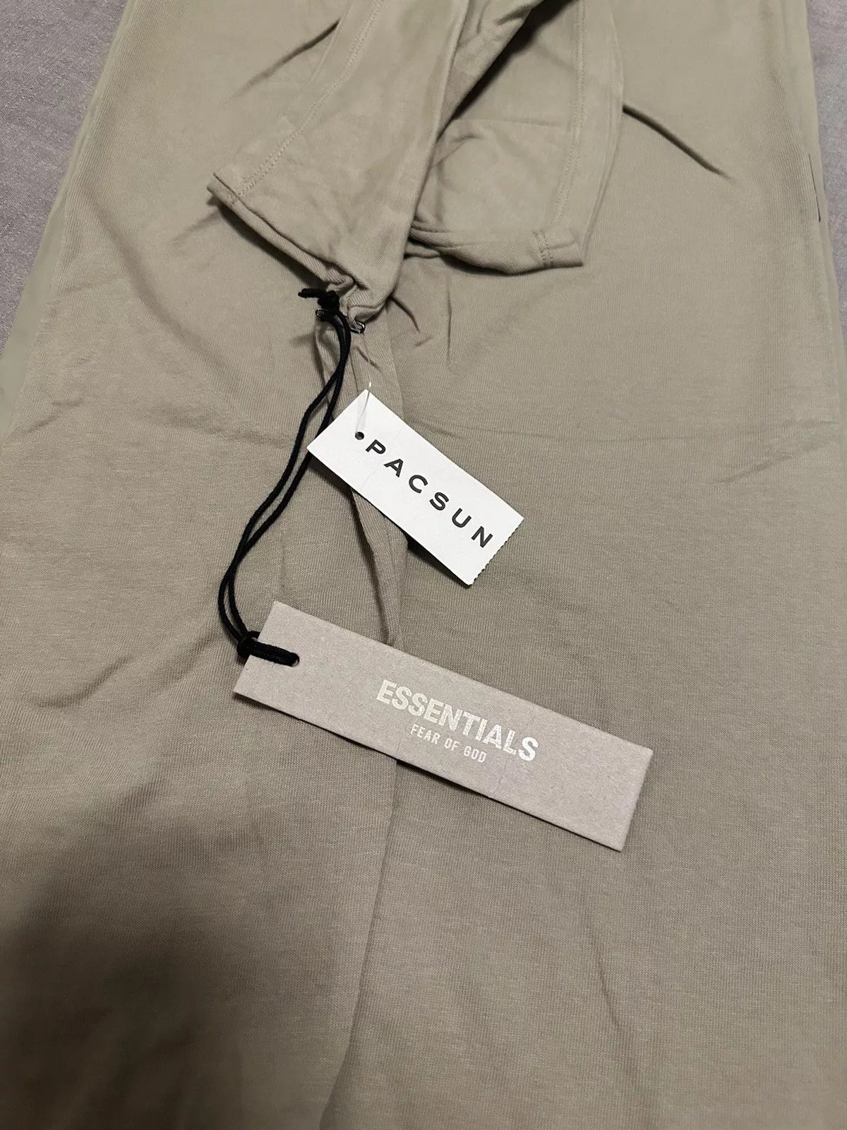 Essentials Short Sleeve T Shirts Essentials × Fear of God Fear Of God Essentials Olive Boxy T-shirt Applique Logo Tee Green Streetwear