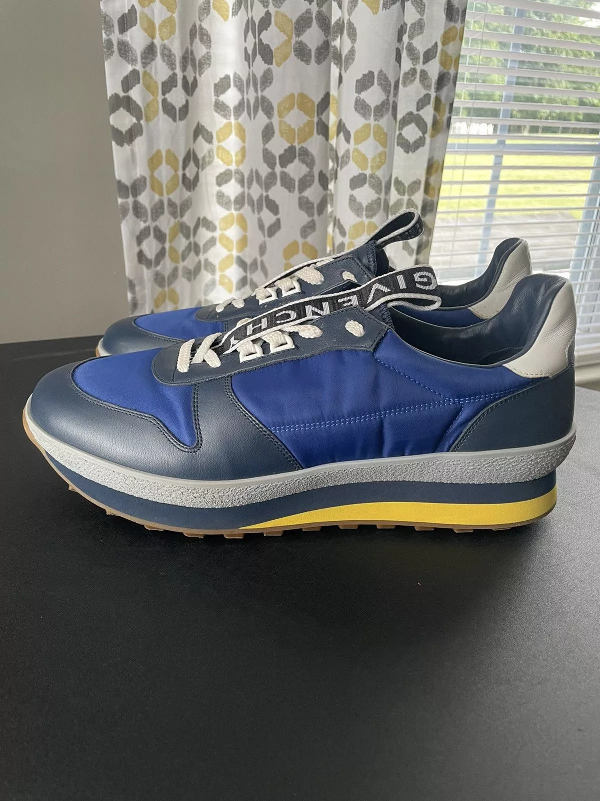 Givenchy Low Top Sneakers Givenchy TR3 Runner Sneaker Sz 45 Blue