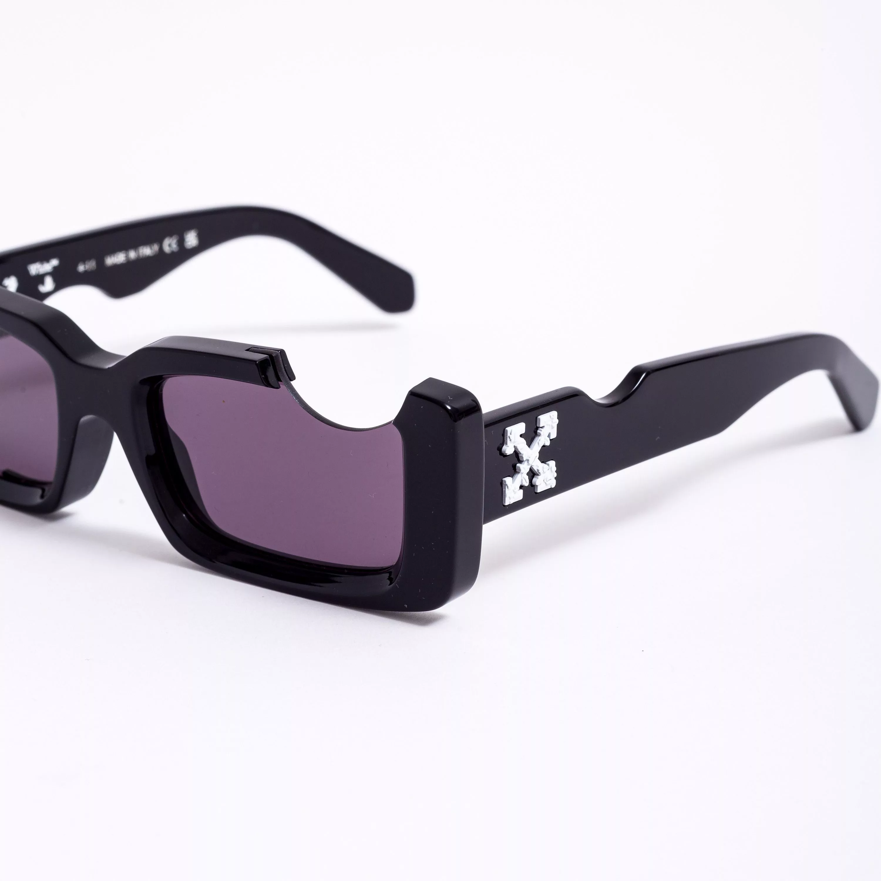 Off-White Sunglasses Off-White OFF WHITE Cady Cut-Out Rectangular-Frame Sunglasses Black