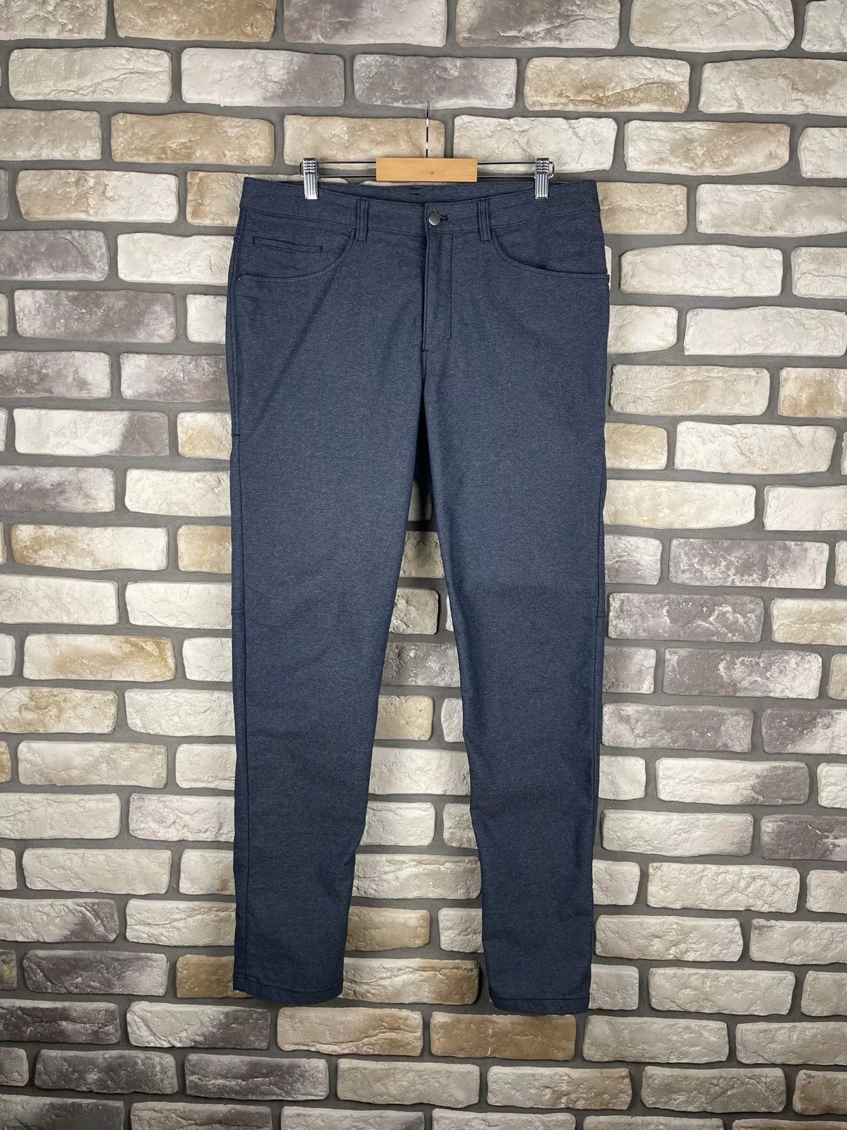 Lululemon Sweatpants Joggers Lululemon pants short Blue Sportswear