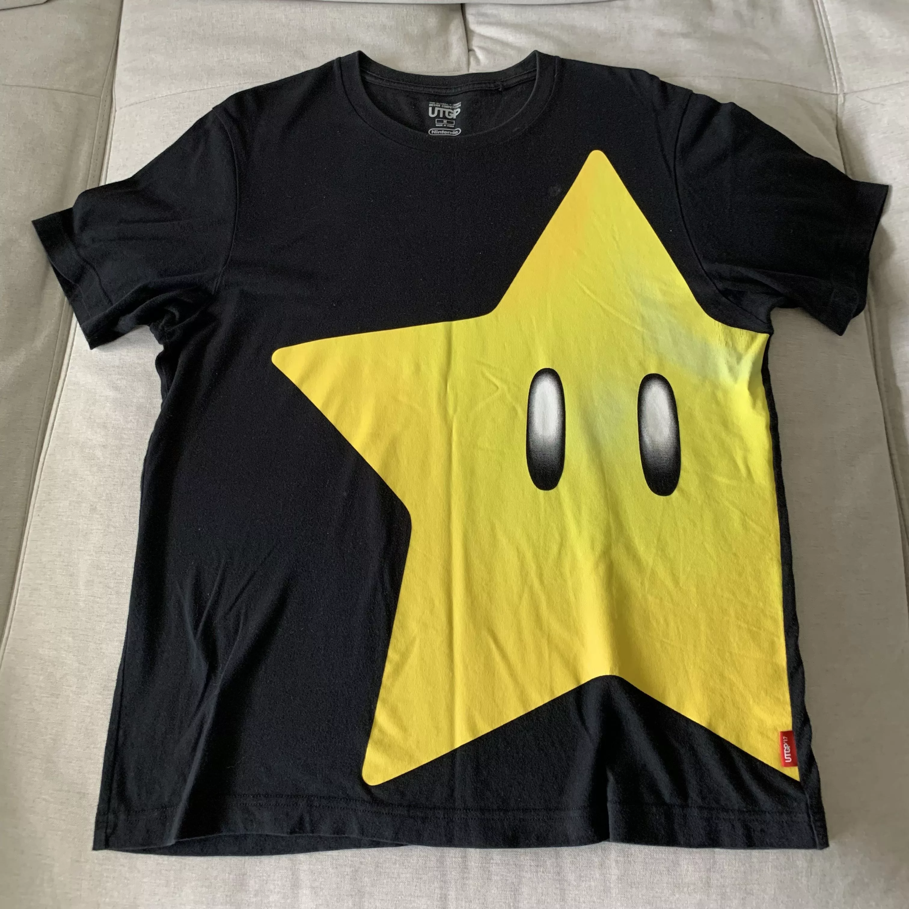 Nintendo Short Sleeve T Shirts Nintendo × Uniqlo Uniqlo Nintendo Star Tee Black Medium