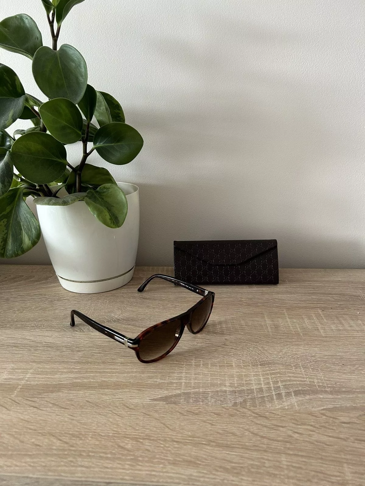 Gucci sunglasses Brown