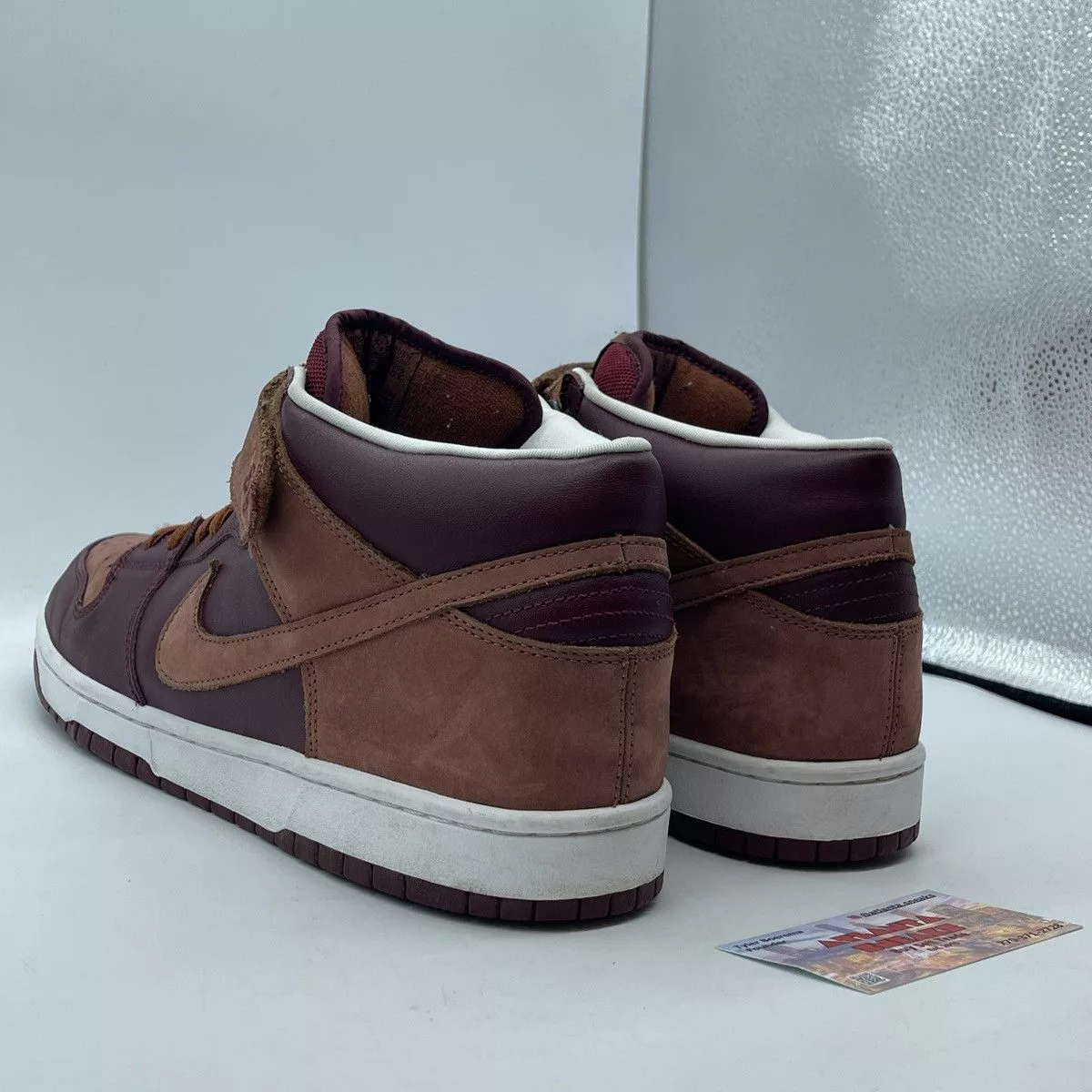 Nike Hi Top Sneakers Nike Dunk mid pro SB Red