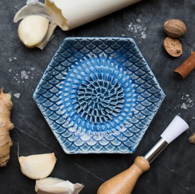 Blue Tie Dye Grate Plate