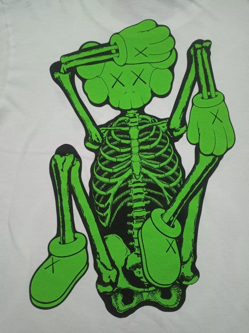 Kaws Short Sleeve T Shirts Kaws × Original Fake × Uniqlo Kaws X Original Fake Green Skeleton Uniqlo T White