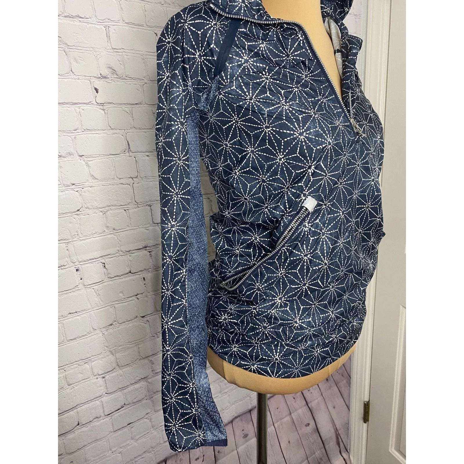 Lululemon Sweatshirts Lightweight Lululemon 1/4 zip pullover size 2 Blue