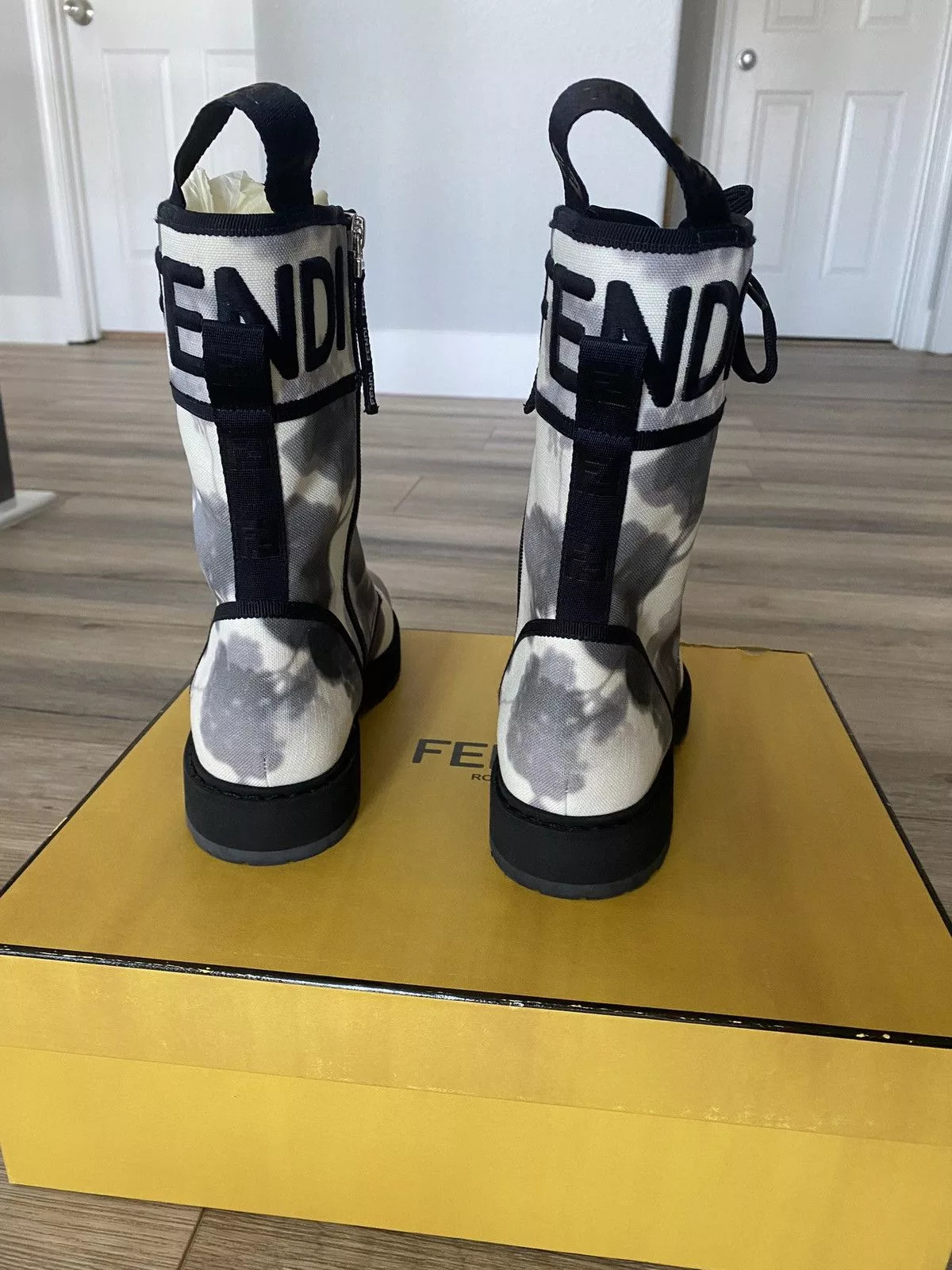 Fendi Boots Authentic Fendi biker boots Black
