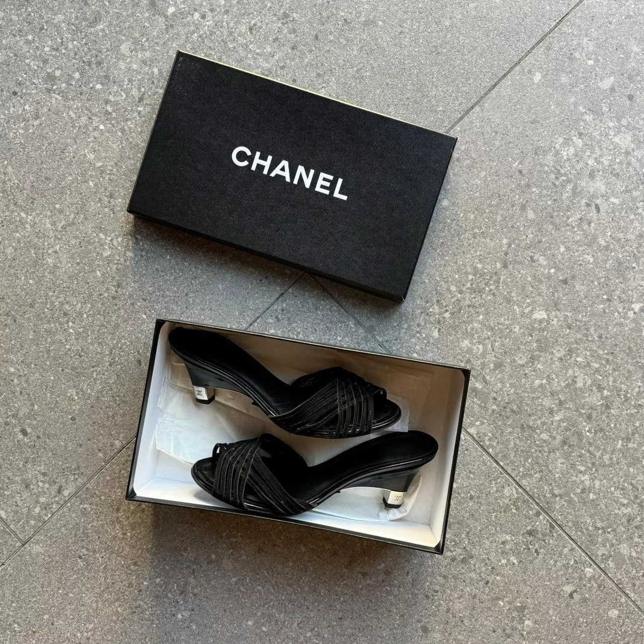 Chanel Mules Chanel 2000s Black Kitten Heels