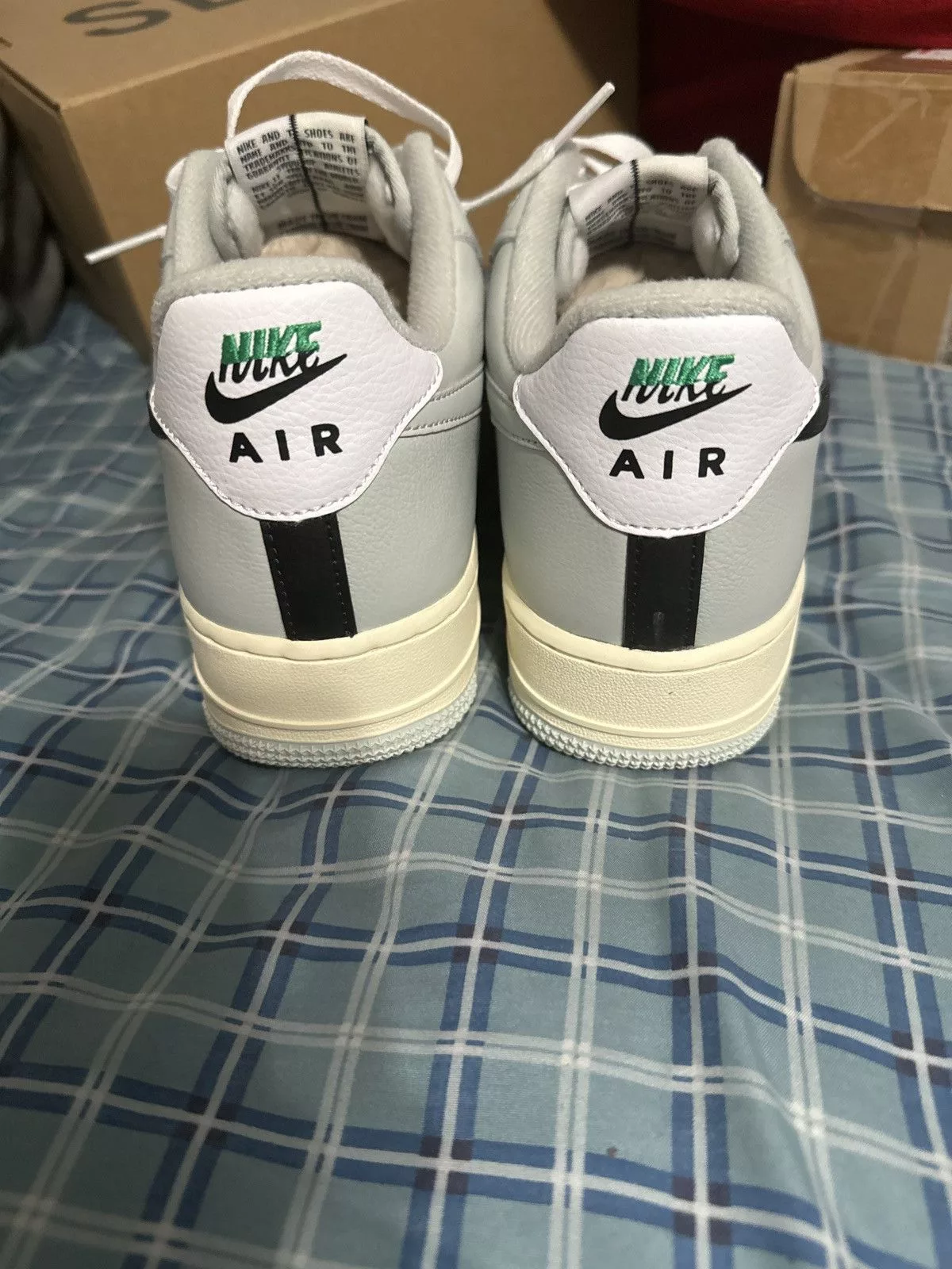 Nike Low Top Sneakers Nike Air Force One split light silver