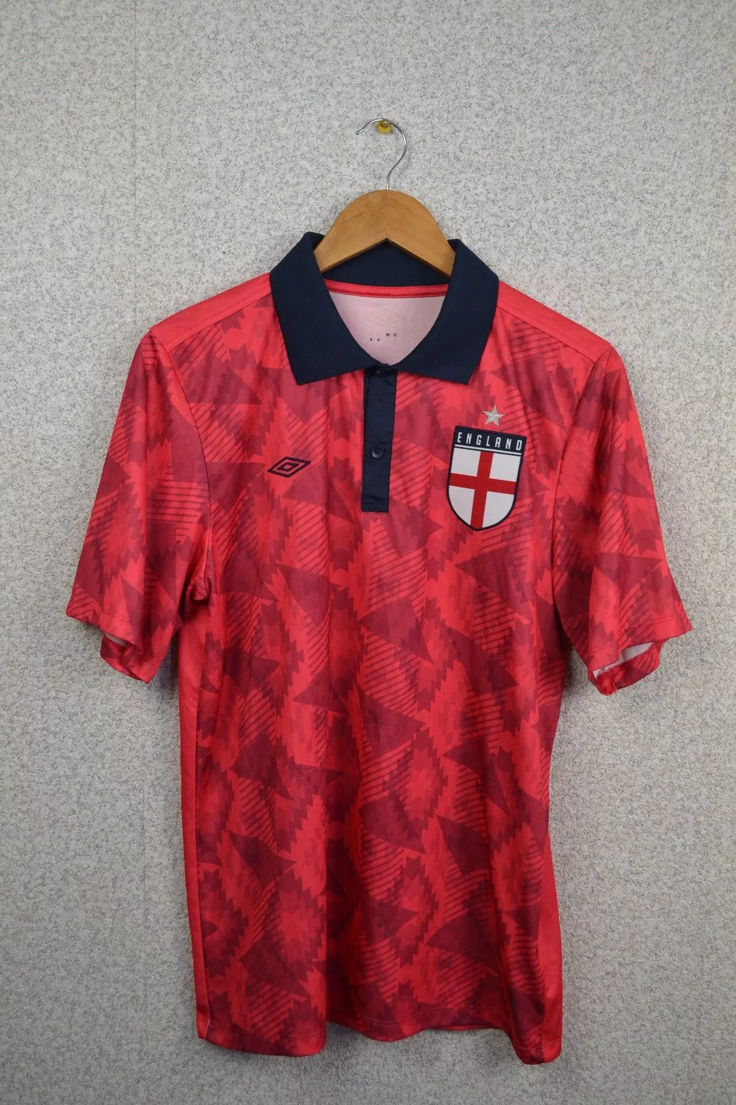 Umbro Jerseys England football soccer shirt jersey Umbro away M Red
