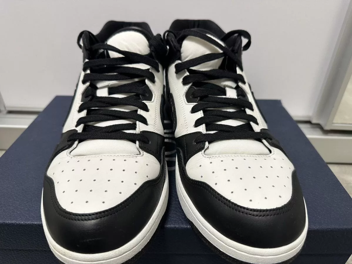 Dior Low Top Sneakers Dior B57 Mid-Top Sneaker - 11.5 US Black
