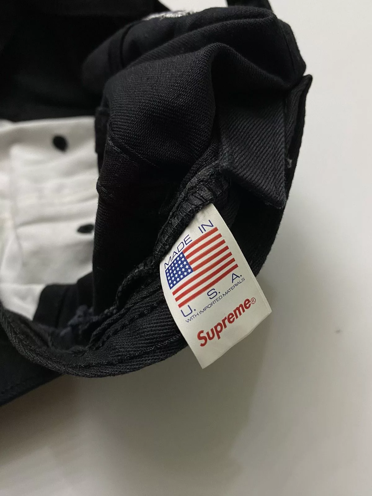 Supreme Hats SUPREME 6 PANEL HAT. White
